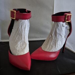 Elegant Sexy Red Leather Women's Heels Steve Madden 8.5